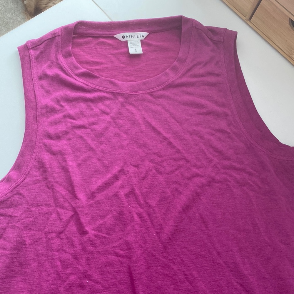 Scoop neck tank in a beautiful purple from Athleta